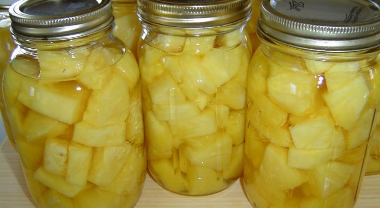 Nakladaný ananás