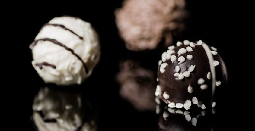 Slivkovo-čokoládové guľky s orieškami