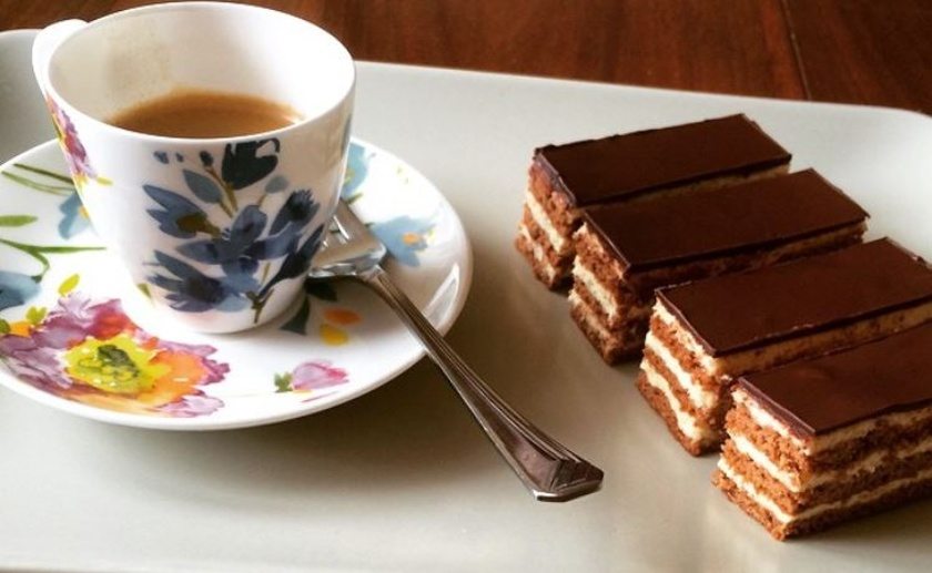 Medovo-orechové rezy