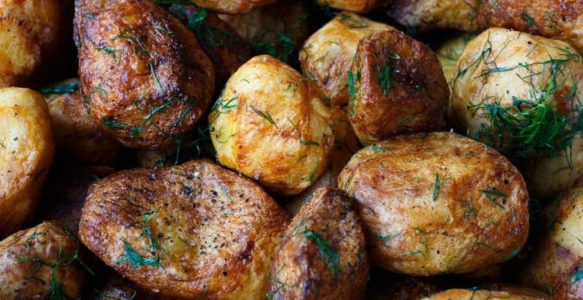 Recept na najchrumkavejšie pečené zemiaky na svete