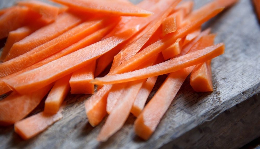Pečená mrkva na plechu