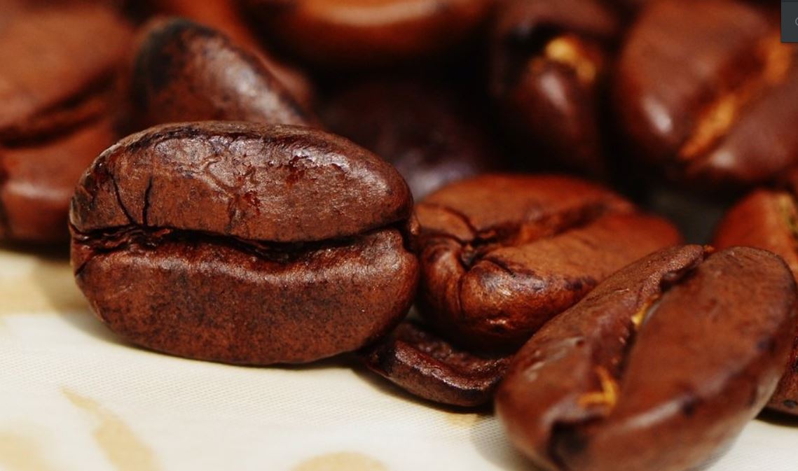 Kávové zrná na Vianoce