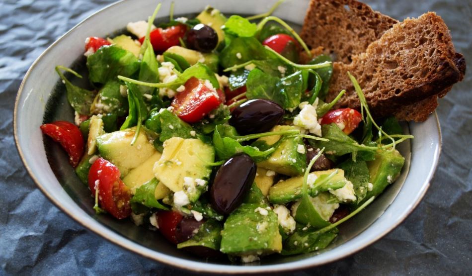 6 TOP šalátov s avokádom