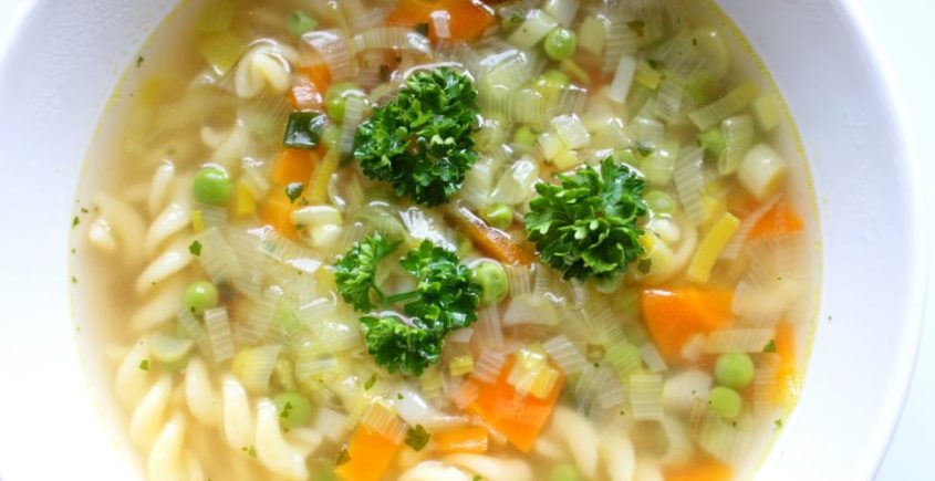 Zeleninová polievka plná vitamínov